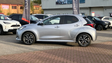 Toyota Yaris 1.5 Hybrid Design 5dr CVT Hybrid Hatchback